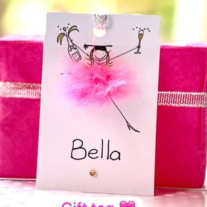 A beautiful gift tag to complement your Graduation card and add to a celebratory present for your amazing  graduate!  🎓