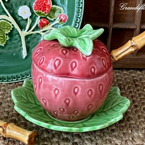 Vintage Jam Pot, 1950s Strawberry, Hand Painted Majolica, Cottagecore Rustic Decor, MCM, Farmhouse Kitchen, Prairie