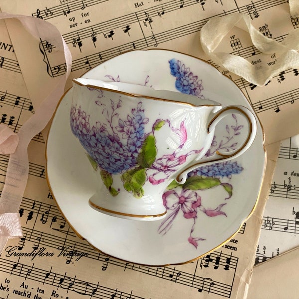 A Pretty Vintage Paragon Lilac Teacup and Saucer Duo, Ribbons and Bows, Double Royal Warrant, Afternoon Tea Party, Bridal Shower