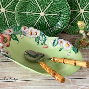 A Pretty Vintage Carlton Ware Poppy & Daisy Salad Serving Bowl, Majolica, English China, Cottage Rustic Decor