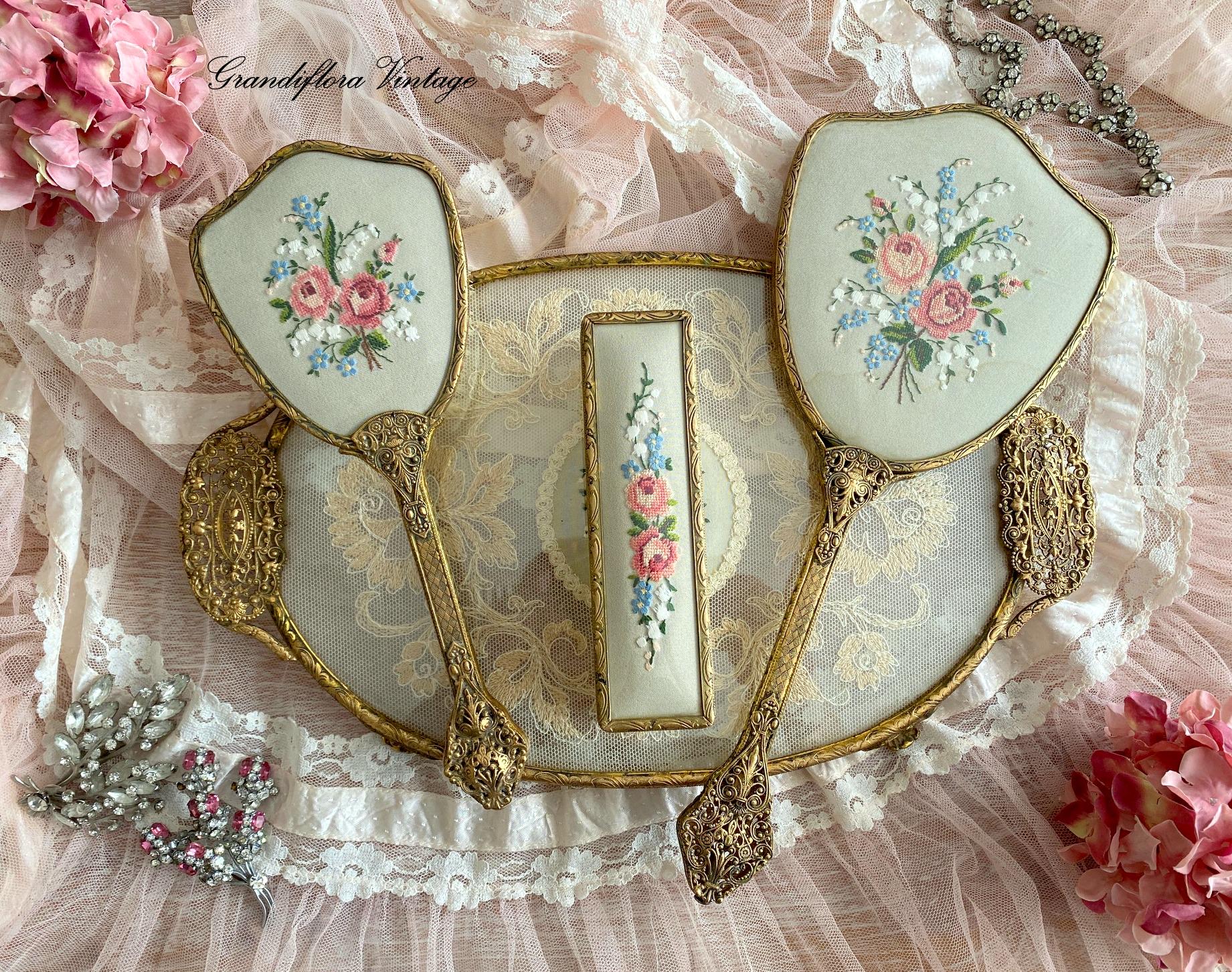 アンティーク セルロイドプチポワン薔薇刺繍レース ガラスドレッシング