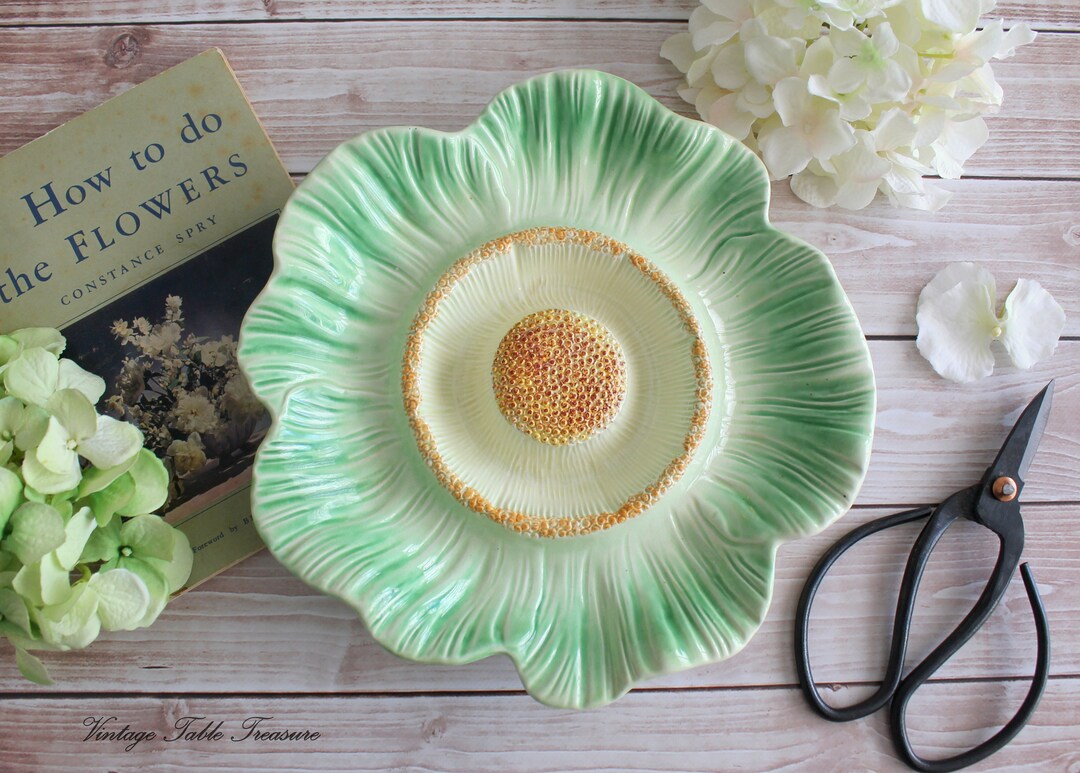 A Stunning Vintage 1940s Sylvac Large Majolica Style Flower Posy Vase