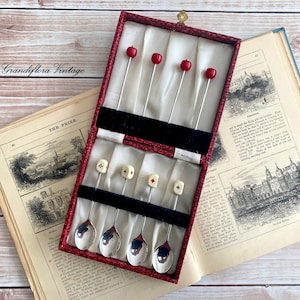 Jeu de cartes à jouer art déco vintage 1930 thé, cuillères à café et piques à cocktail, boutons en bakélite, boîte d'origine, argent anglais, chevalet, poker