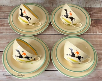 Juego muy raro de cuatro tazas de té "Jockey" de Susie Cooper de la década de 1930, taza, platillo y plato, caballo y jinete, estilo art déco, ecuestre vintage.