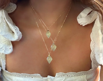 Prehnite Gold Necklace // Prehnite Necklace // Prehnite Pendant Necklace // Green Crystal Necklace // Necklace gift for her //