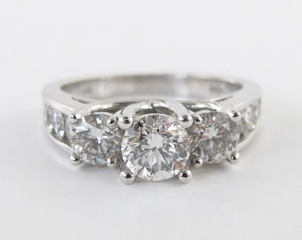 14k White Gold Diamond Engagement Ring Size 7 1/4  1.85 carats