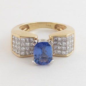 14k Yellow Gold Diamond And Tanzanite Ring 2.40 carats