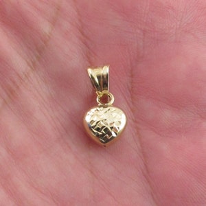 Ciondolo con ciondolo a cuore in oro giallo 14k - Elegante cuore lucido con taglio a diamante