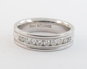 14k White Gold Diamond Wedding Band For Men