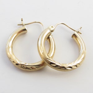 14k Yellow Gold Hoop Earrings - Small Shiny And Diamond Cut Hoops