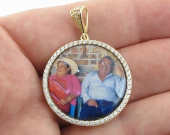 14k Yellow Gold Picture Pendant can Be 