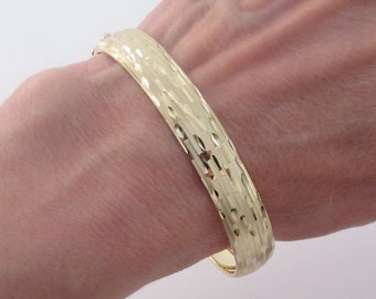 14k Yellow Gold Diamond Cut Flexible Bangle Bracelet