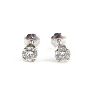 14k White Gold Diamond Stud Earrings: 0.55 Carat Screw Back
