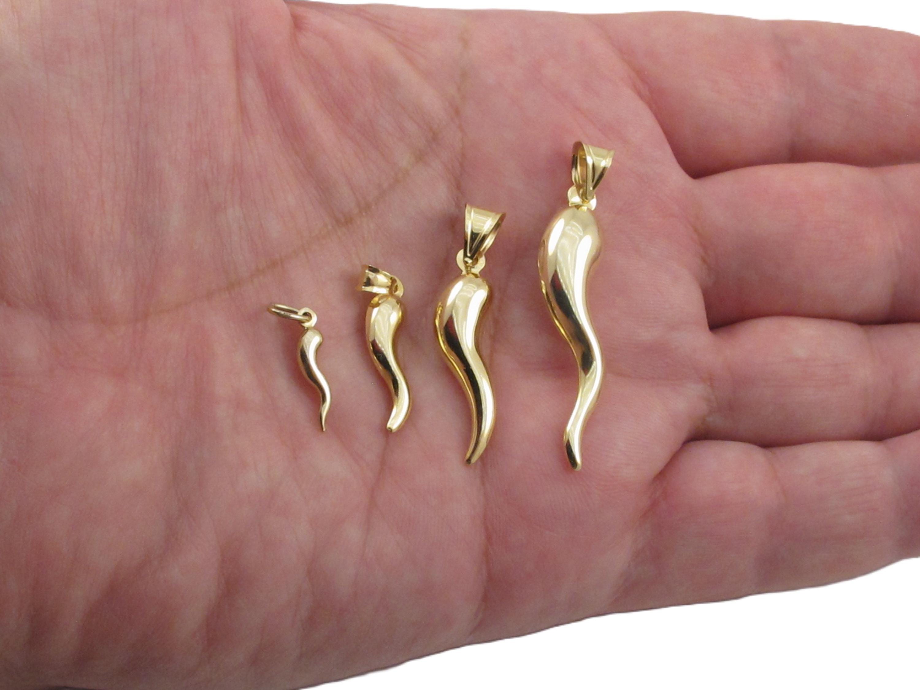 14K Yellow Gold Italian Horn Pendant - Good Luck Charm