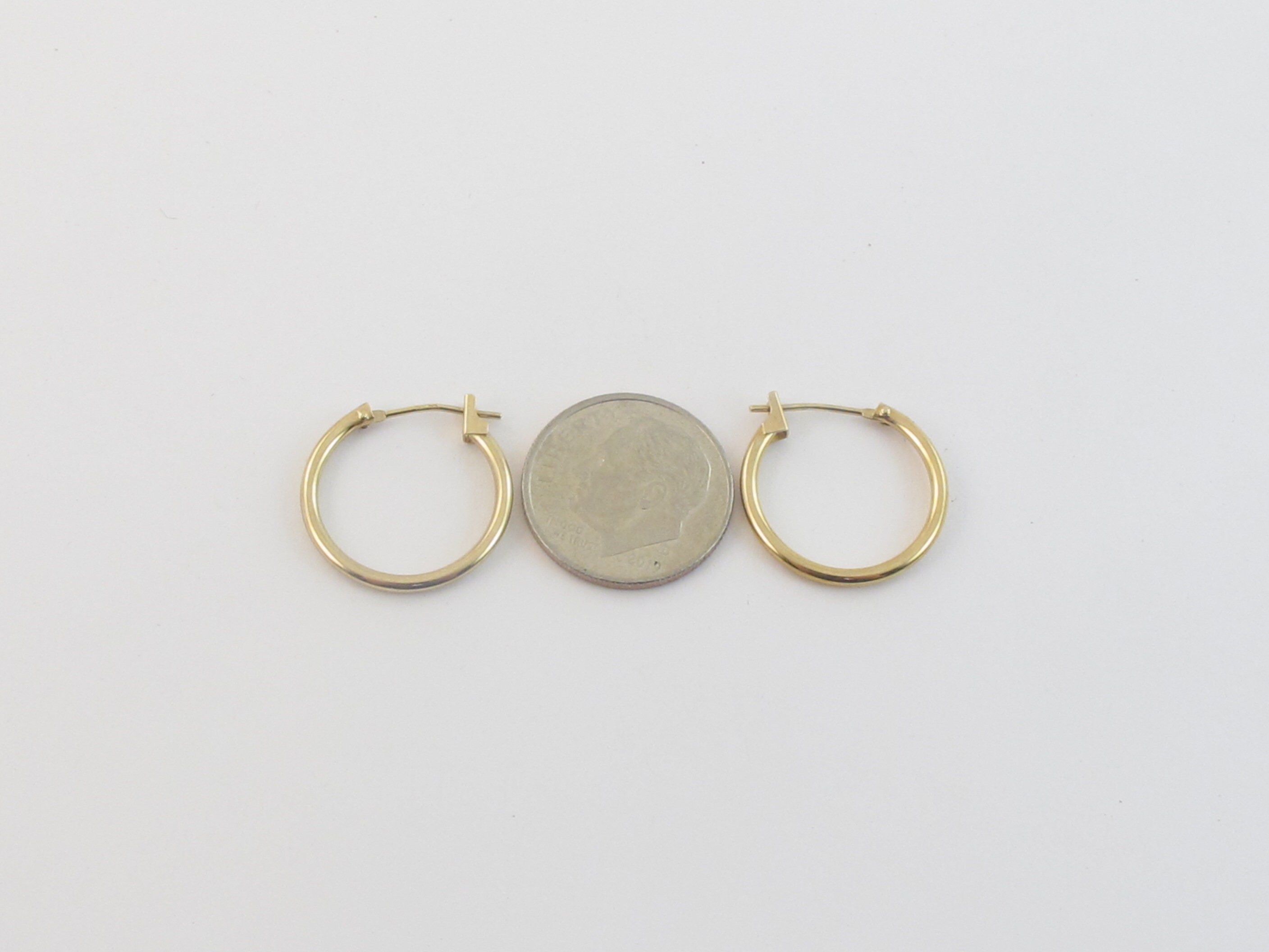 ピアス 10K Gold Tiny Shiny Finish Hoop Earring For Men & Women ピアス 10K Gold Tiny Shiny Finish Hoop Earring For Men