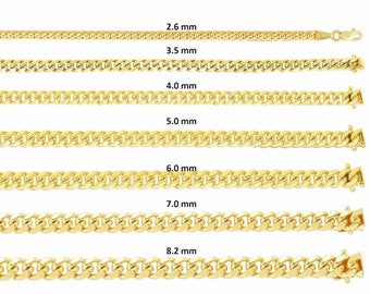 May include: A collection of gold-colored chain necklaces in various widths, ranging from 2.6 mm to 8.2 mm. Each chain is displayed horizontally, showcasing the different link styles and clasp designs. The image highlights the variations in chain thickness.
