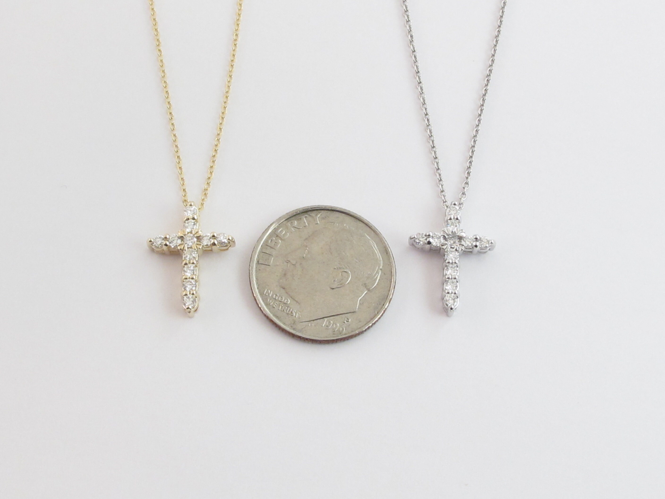 Absolute Jewellery Diamante Cross Necklace HCC104
