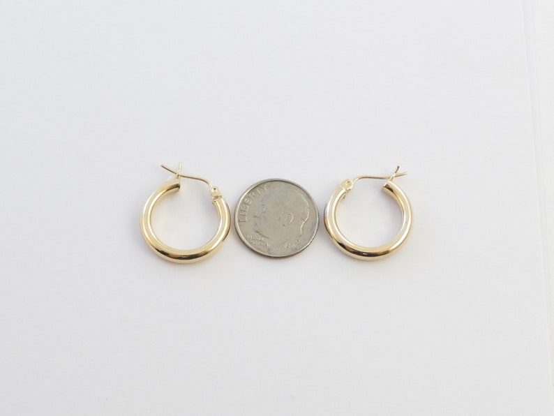 14k Yellow Gold Shiny Hoop Earrings