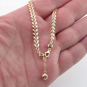 14k Yellow Gold Leaf Style Bracelet - 7 1/2&quot; Adjustable to 8&quot;