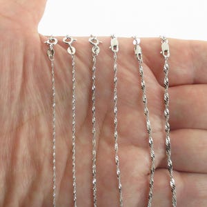 14k White Gold Singapore Chain Necklace: Shiny Twisted Link