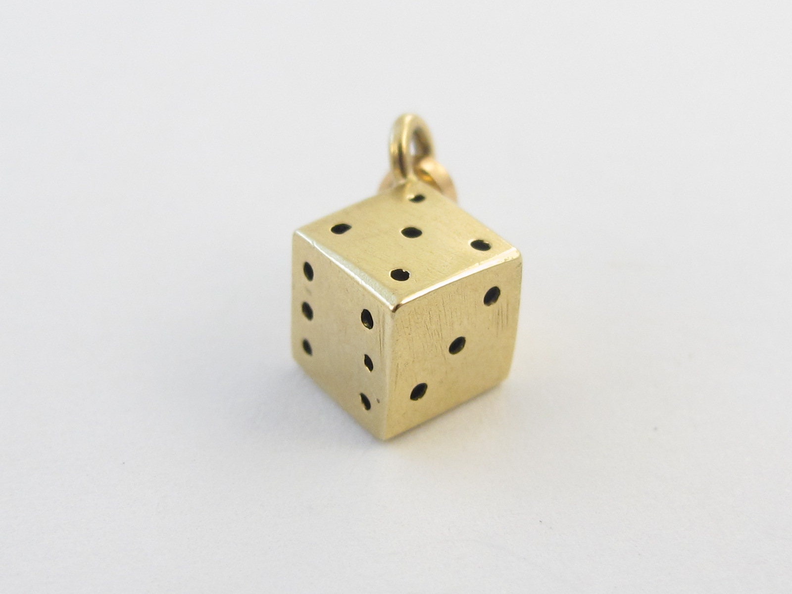 14 k pendentif en jaune or jeu dés charme 8 x 8 mm 14 k pendentif en jaune or jeu dés charme 8 8 charme x 8 mm 82e8c9