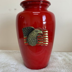 884 red Military patriot eagle flag urn