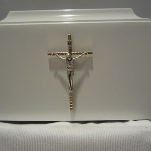 602 Religious Adult Funeral Cremation Urn with Crucifix