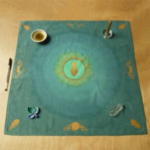 Gaia, Mantel de Altar Diosa, Verde, con fases lunares, seda
