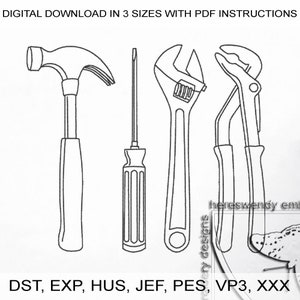 Peut inclure: Un dessin au trait noir et blanc de quatre outils : un marteau, un tournevis, une clé à molette et une pince. Les outils sont disposés verticalement en rangée. L'image comprend le texte "DST, EXP, HUS, JEF, PES, VP3, XXX".