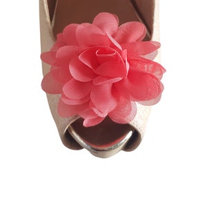 Beautiful Deeree Floaty Flower Coral Shoe Clips