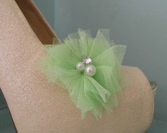 Beautiful Deeree Lime Green Netted Shoe Clips with Pearl & Diamante Centre