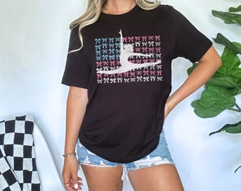 Bandera Americana Coquette Dance Comfort Colors Camiseta, Cintas y Arcos Bandera de EE.UU., 4 de julio, Día de la Independencia Verano Camiseta unisex teñida de prendas
