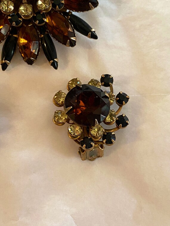 Vintage Rhinestone Flower Pin & Earring Set Amber… - image 3
