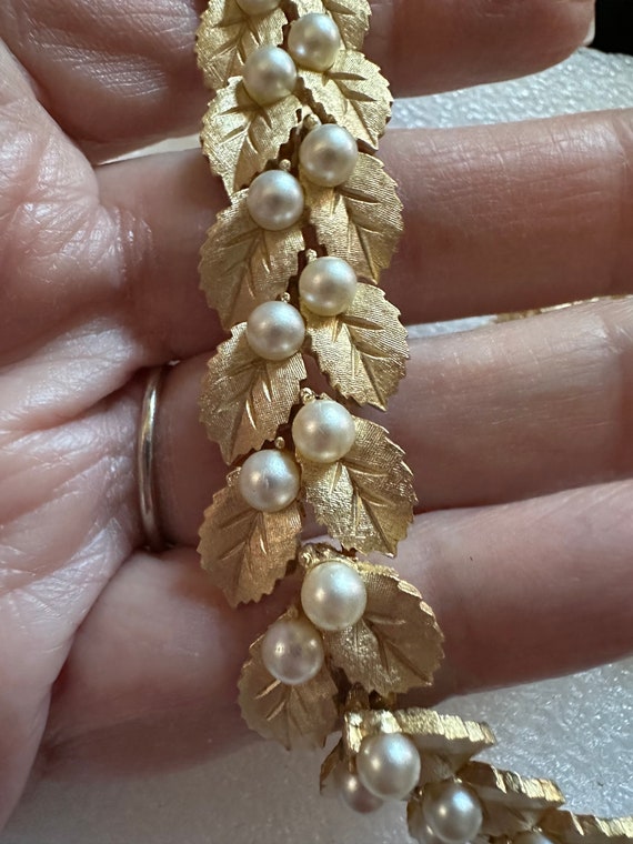 Trifari Brush Gold & Pearl Leaf Pin and Bracelet - image 5