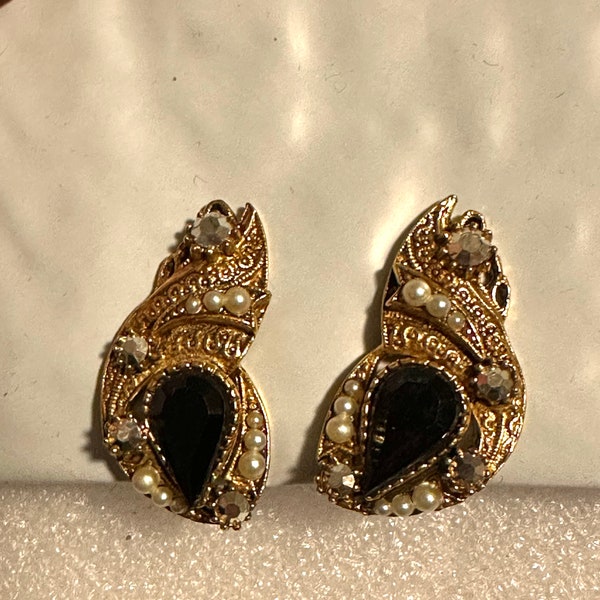 Vintage Florenza Etruscan Style Earrings Gold Black Pearl