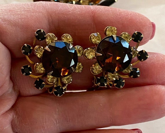 Vintage Rhinestone Flower Pin & Earring Set Amber… - image 5