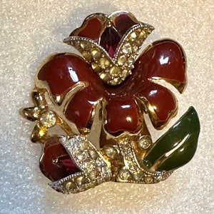 Art Deco Coro Duette Clip Pin Flower