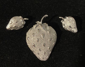Vintage Sarah Coventry Silver Fragola Pin & Orecchini Set