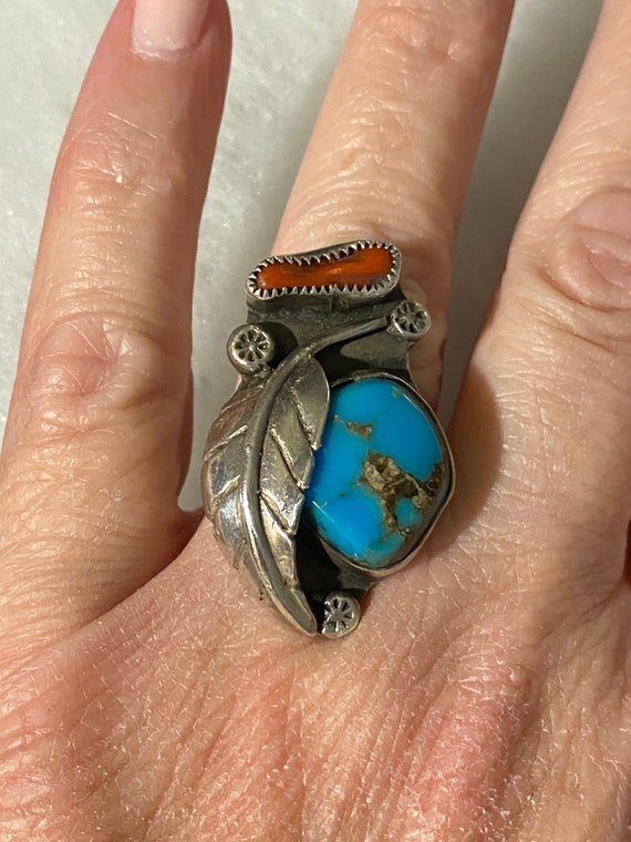 Vintage Navajo Sterling Turquoise & Coral Ring Sz… - image 2