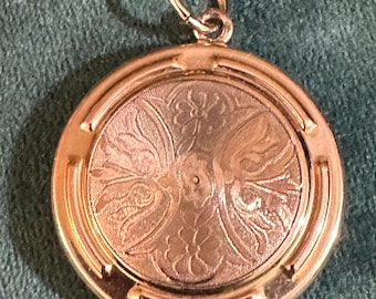 Medaglione inciso riempito d'oro 10k di Bliss Bros Co