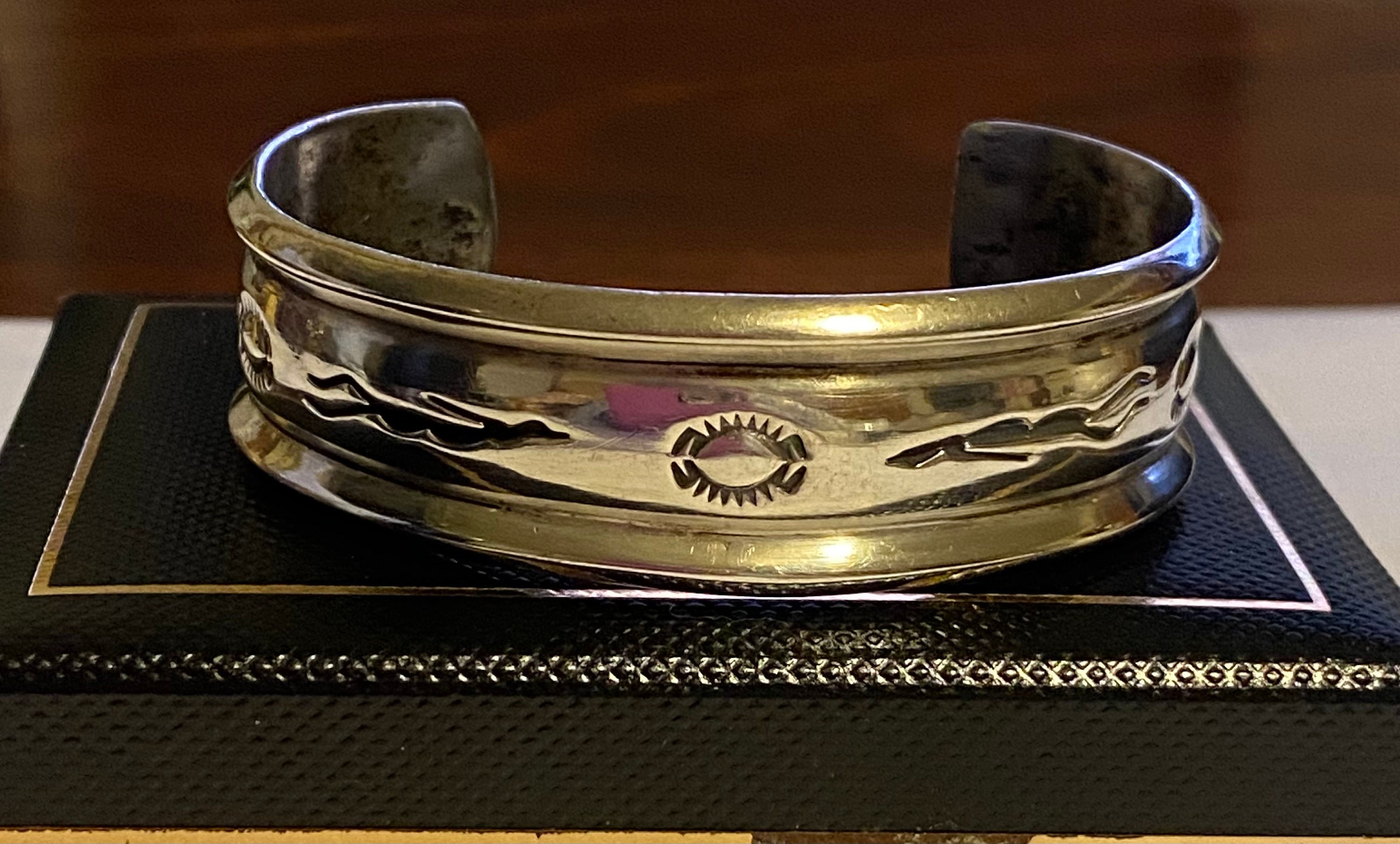 LARRY SMITH / SNAKE BRACELET -S- BR-0198 Vintage Navajo