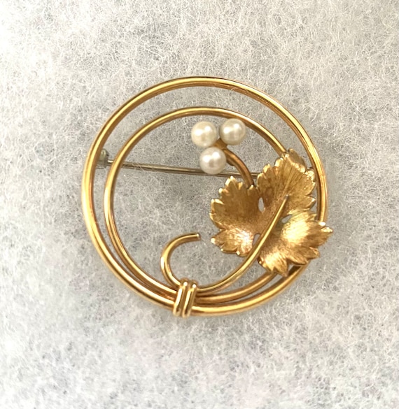 Vintage Krementz Gold Overlay Circle Pin w/ Pearls - image 1