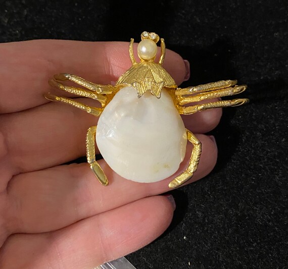 Vintage Gold tone & Mother of Pearl Spider Pin - image 3