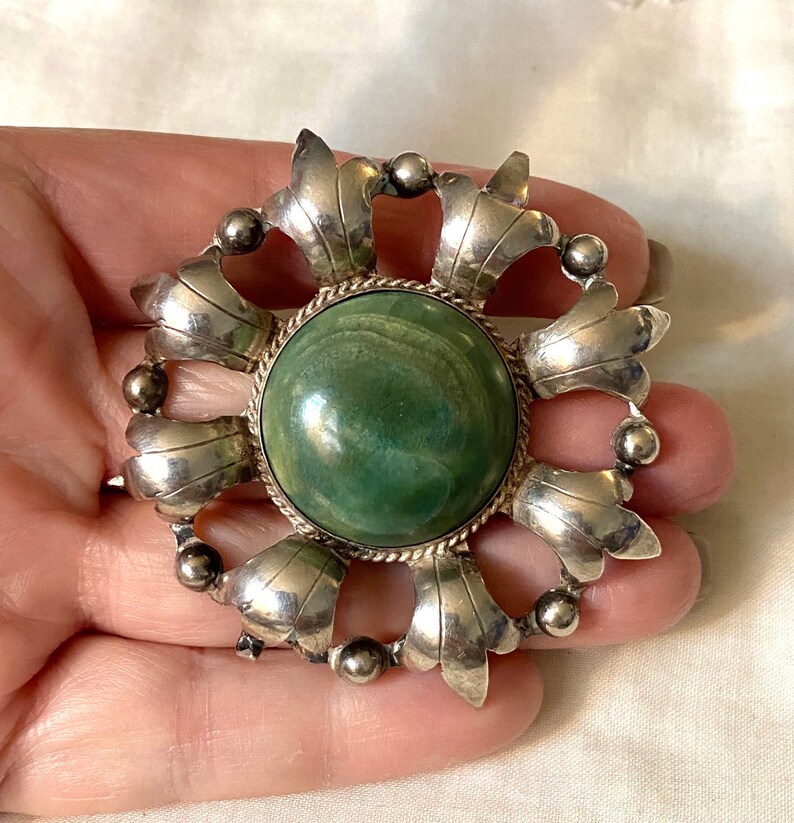 Early Mexico Sterling Silver /& Green Stone Pin