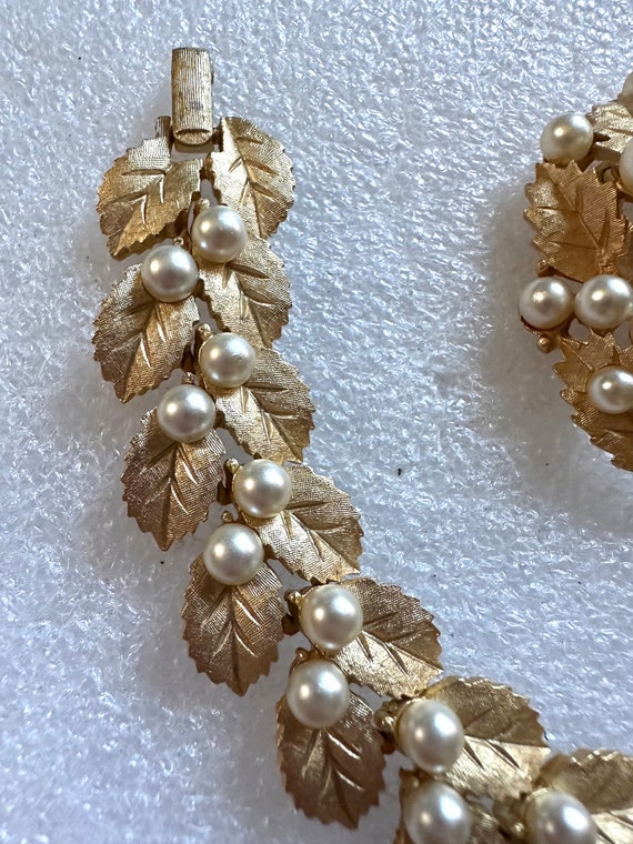 Trifari Brush Gold & Pearl Leaf Pin and Bracelet - image 3