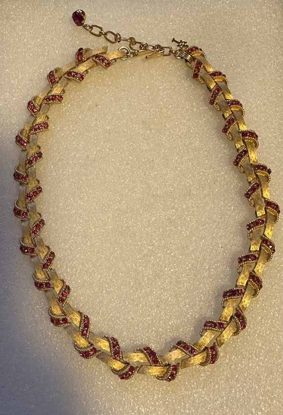 Trifari Brush Gold & Pink Fuschia Necklace
