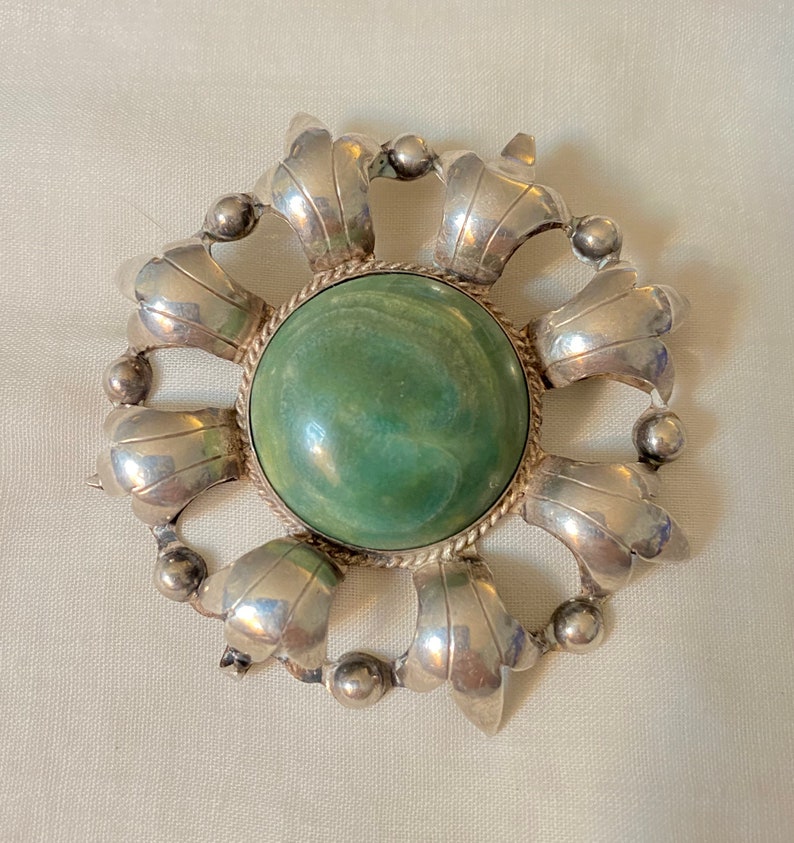 Early Mexico Sterling Silver /& Green Stone Pin
