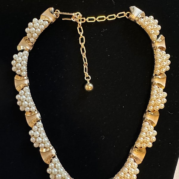 1960’s Trifari Necklace Gold Tone & Pearl