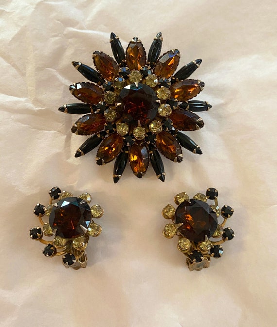 Vintage Rhinestone Flower Pin & Earring Set Amber… - image 1