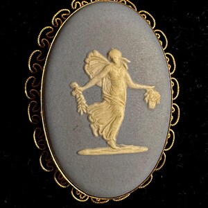 Vintage Van Dell Wedgwood Jasperware Brooch Blue White 12k GF